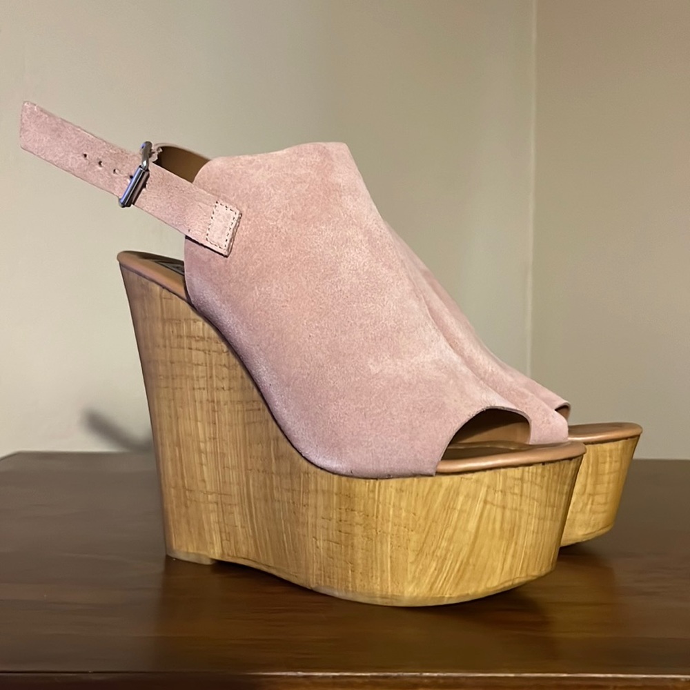 Steve Madden, Brandy pink suede wedge sandal